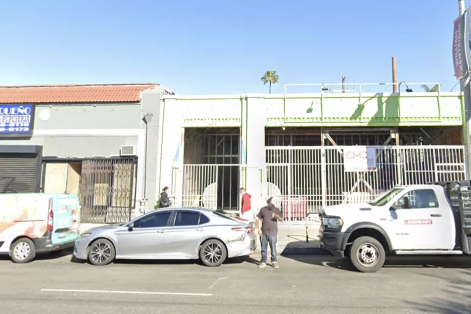 Google street view of single-story storefronts in Los Angeles